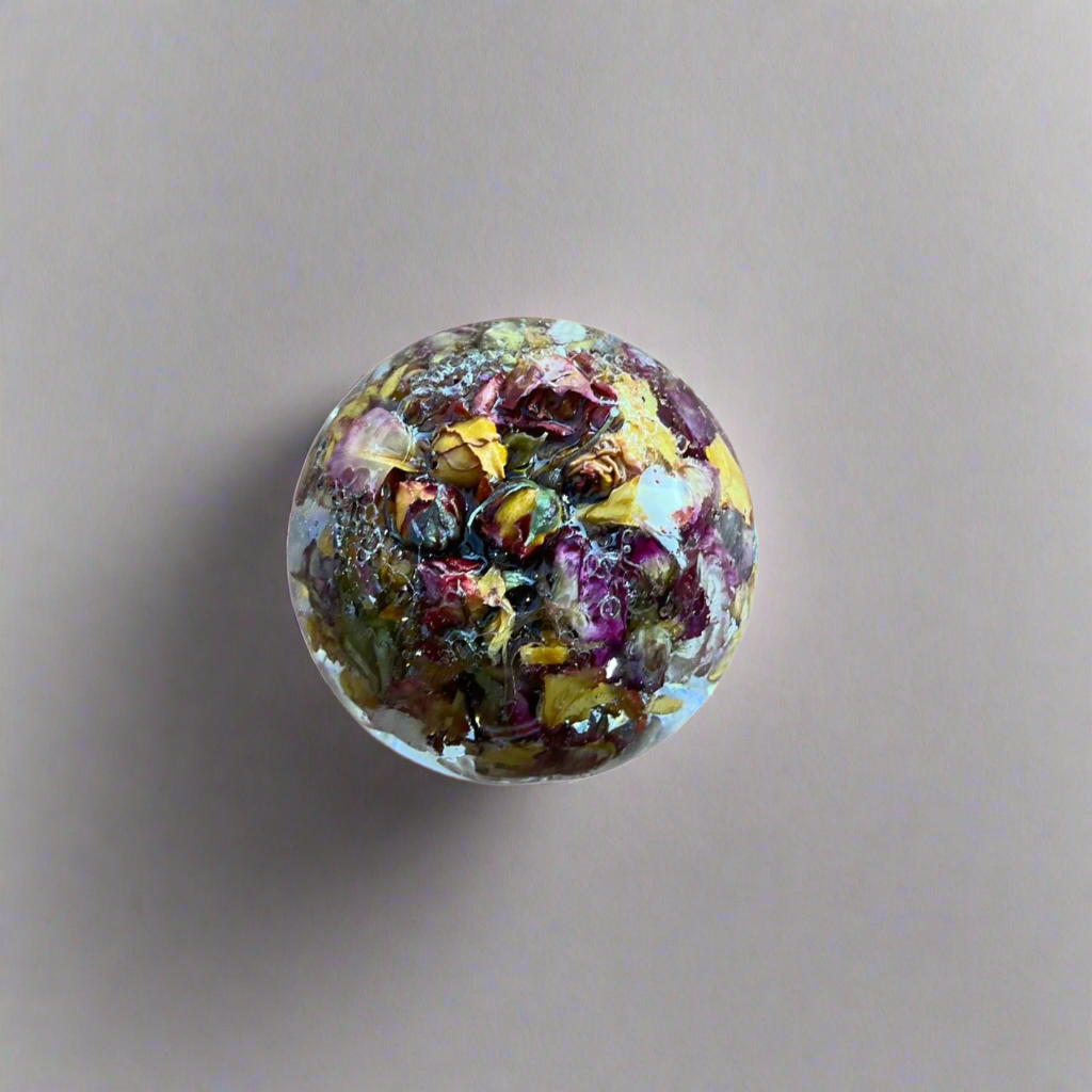 Resin Dried Rose Light – A Timeless Floral Glow